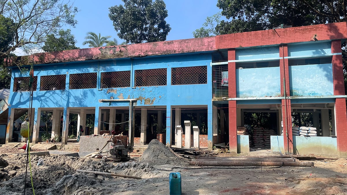 বিদ্যালয়ের অনুষ্ঠানে দাওয়াত না পেয়ে মাতবর ক্ষুব্ধ, ছাড়পত্র নিল ২৬ শিশুশিক্ষার্থী