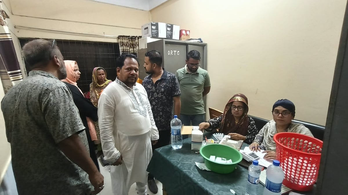 À Brahmanmaraa, un chien mord dans le service de vaccination de l'hôpital avec 20 enfants