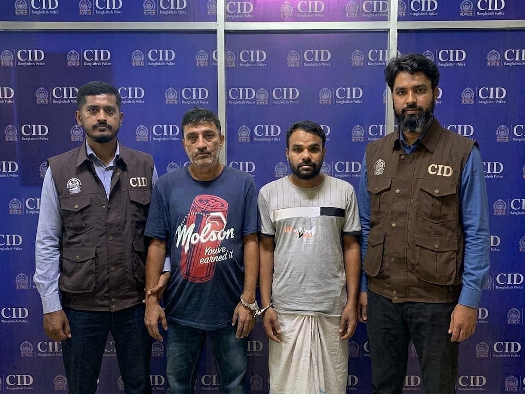 ইউরোপে পাঠানোর কথা বলে অবৈধ পথে লিবিয়ায় নিয়ে একজনকে জিম্মি করার ঘটনায় করা মামলায় মানব পাচার চক্রের এই দুই সদস্যকে গ্রেপ্তার করেছে পুলিশ  