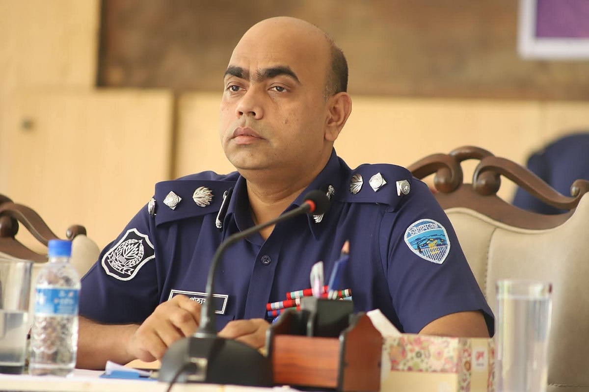 ফেনীতে দুর্গাপূজায় ‘মদ খেয়ে নাচানাচি’ করলে ধরে আনার ঘোষণা পুলিশ সুপারের