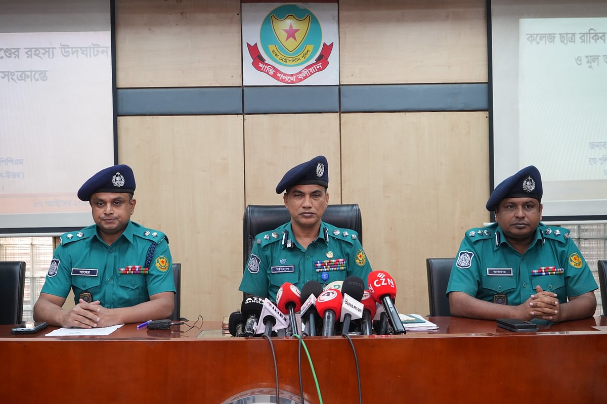 ঢাকায় কোচিং করতে আসা শিক্ষার্থী রাকিবকে হত্যার পর কার্টনে ভরে লাশ নেওয়া হয় নীলফামারীতে