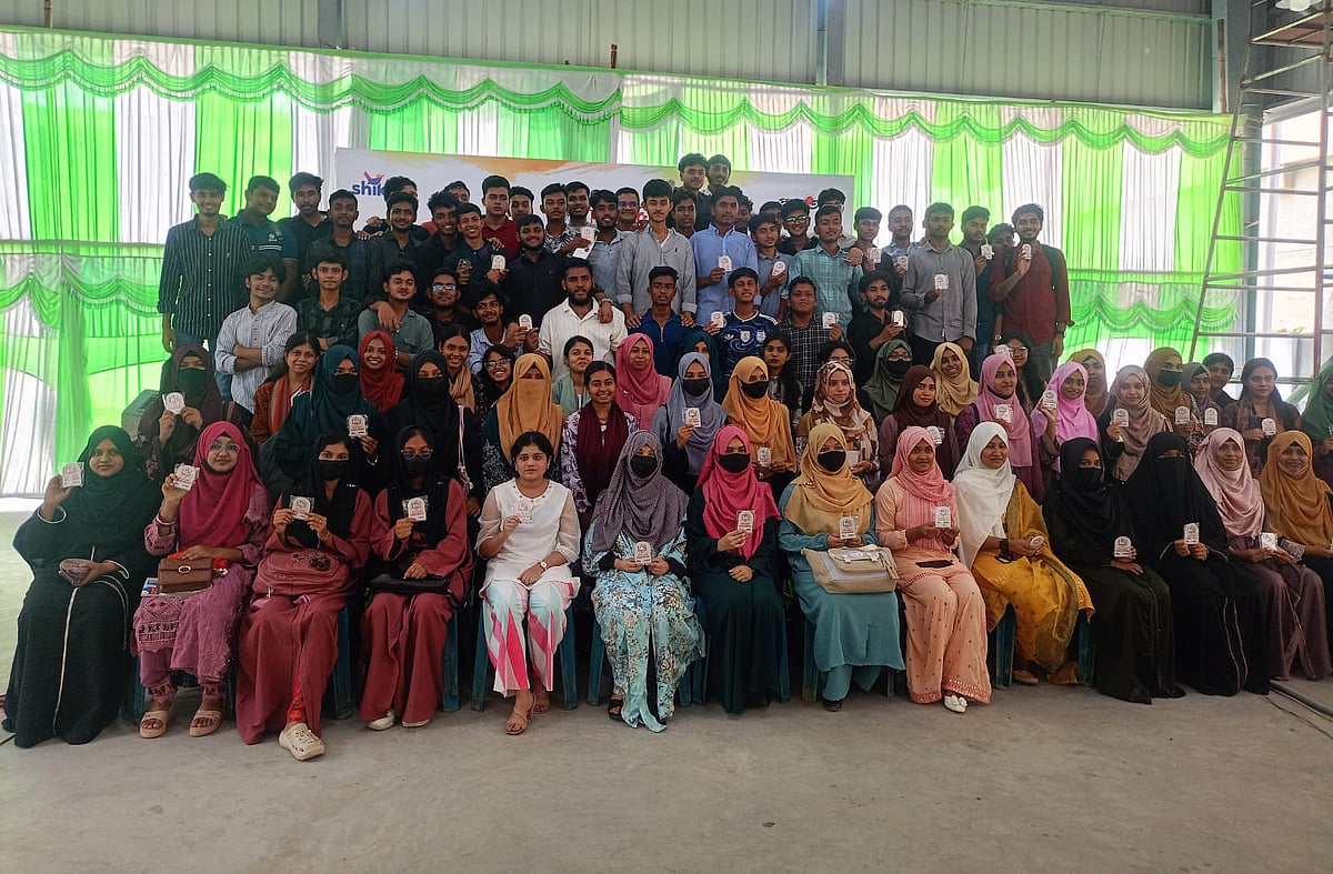 চুয়াডাঙ্গা, পটুয়াখালী, নড়াইল জেলায় কৃতী শিক্ষার্থীদের সংবর্ধনা