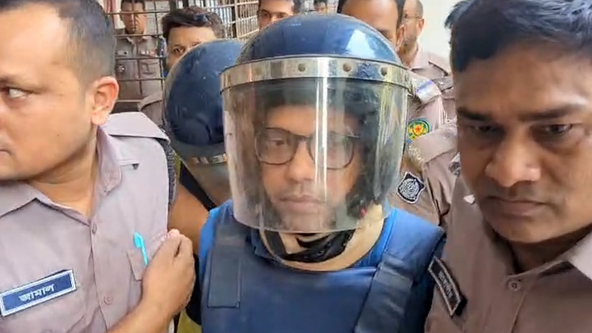 ‘তাঁর ওই স্থান থেকে আমার এই স্থানের দূরত্ব বেশি নয়’, পিপির উদ্দেশে পলক