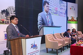 Conferencia internacional en la Universidad de Dhaka sobre la IE y la seguridad cibernética