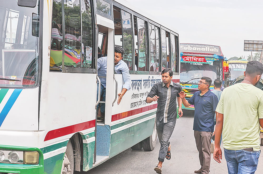 এবার কি ঢাকায় বাস চলাচলে শৃঙ্খলা ফিরবে