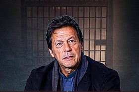 গভর্নরের শাসনের বিরুদ্ধে আদালতে ইমরানের দল