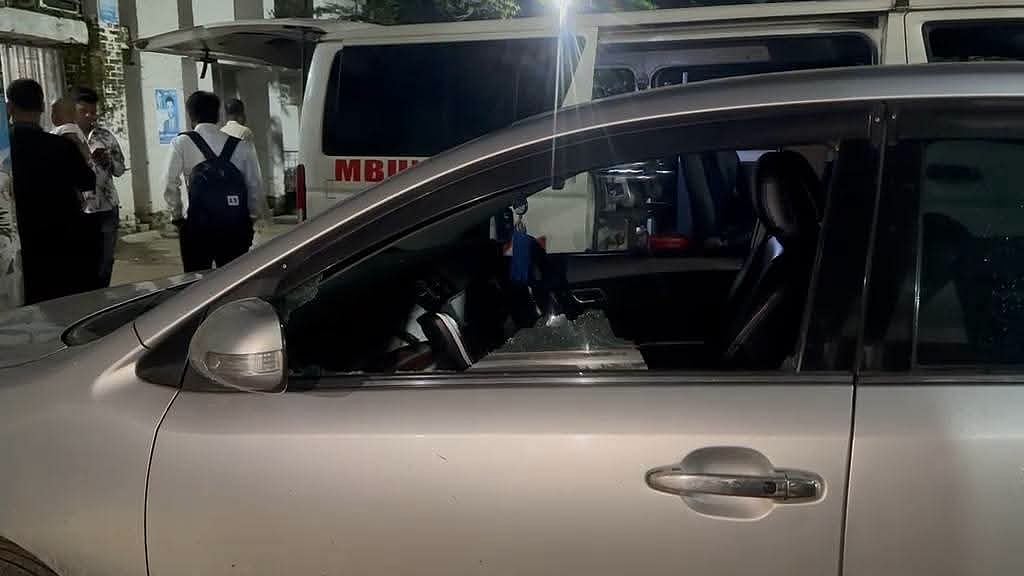 ১০টি মোটরসাইকেলে এসে গাড়িতে গুলি, ৩ কোটি টাকা ছিনতাইয়ের অভিযোগ