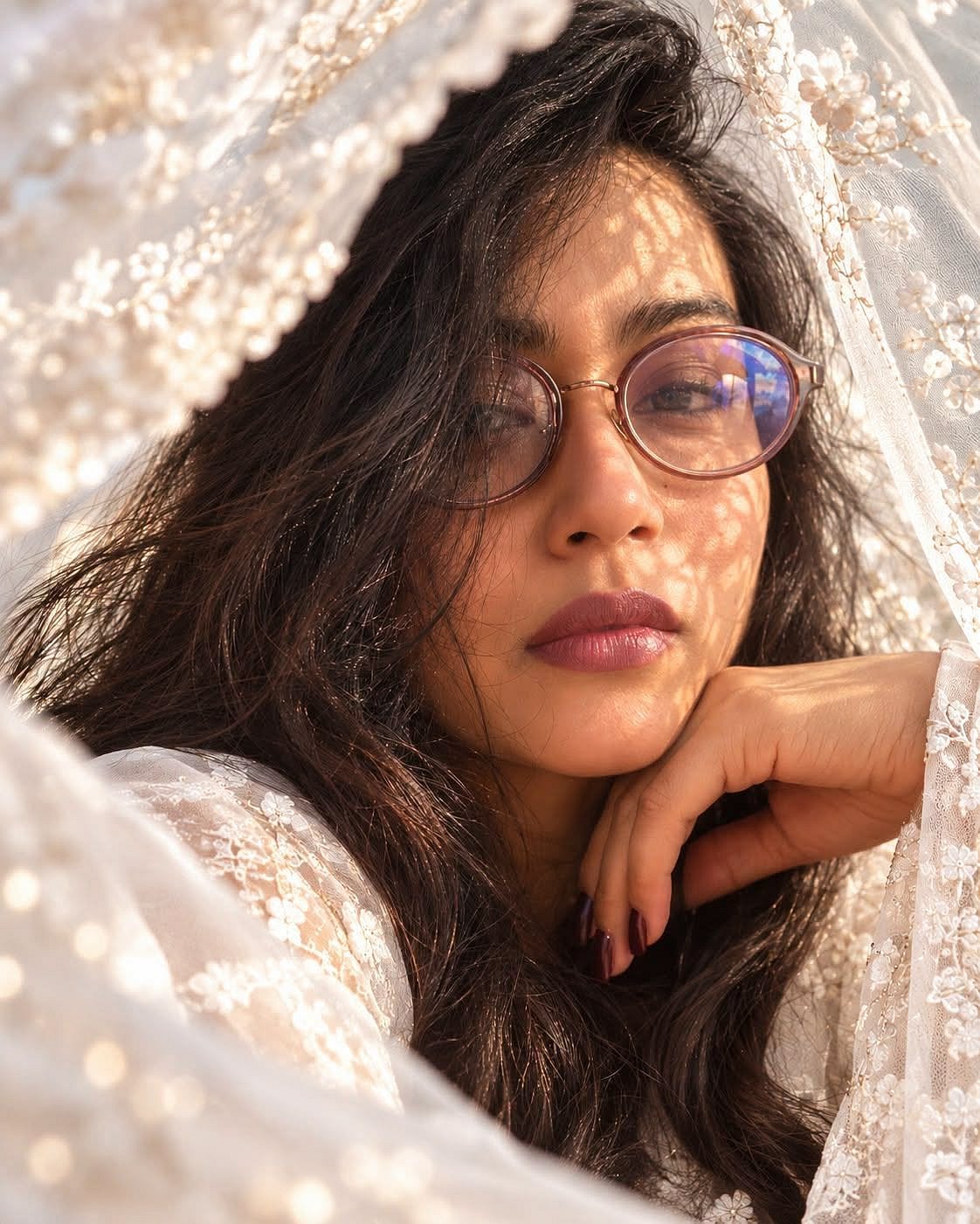 ‘আচ্ছা, জোর করে কোনো সম্পর্ক কি টেকে?’