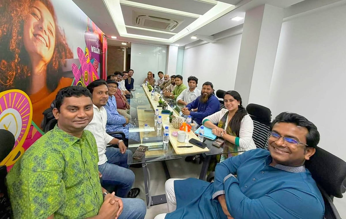 নভেম্বরে বন্ধুসভার প্রতিষ্ঠাবার্ষিকীতে নৌবিহার