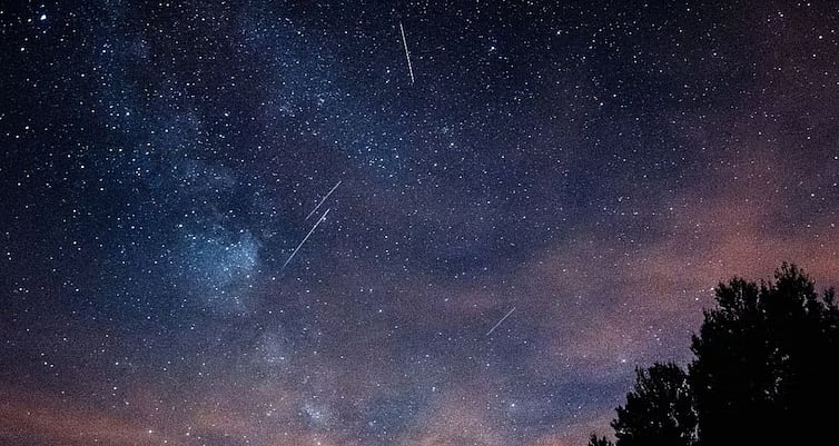 Look up in the sky the scene of Sharbhak
