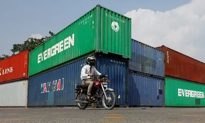 रॉला में अनुच्छेद 94, PTI के मार्च के आसपास।