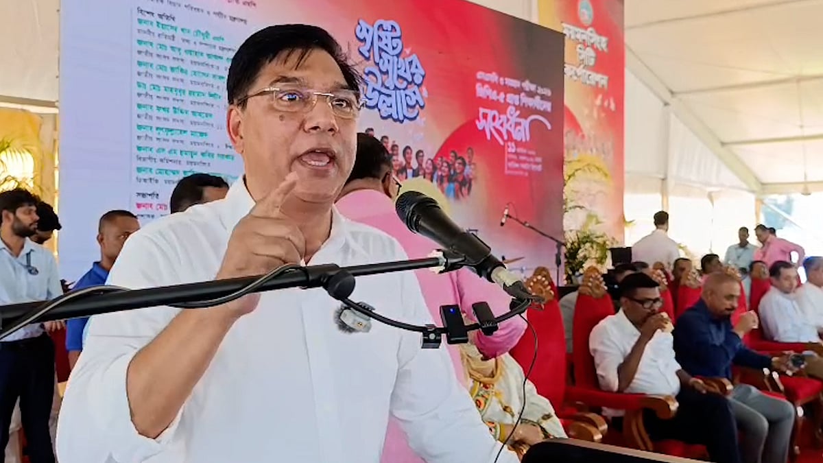 আমি চাই এই দেশে বিমান থাকবে ২০০টির বেশি: বিমানমন্ত্রী