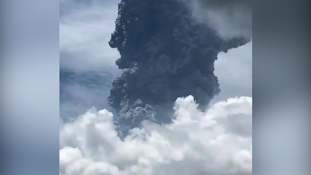 Erupciones volcánicas en Filipinas, nublando 6 km de altura