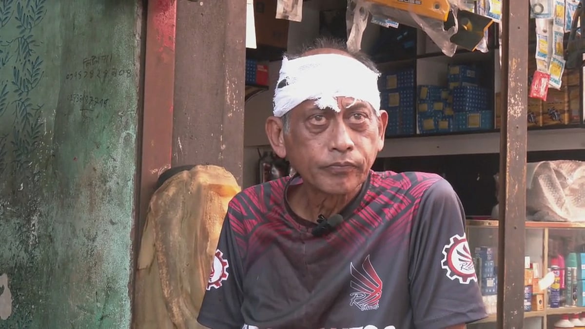 যশোরে নিজ বাড়ির সামনে অভিনেতা সমু চৌধুরীকে মারধর, মামলার পর একজন গ্রেপ্তার
