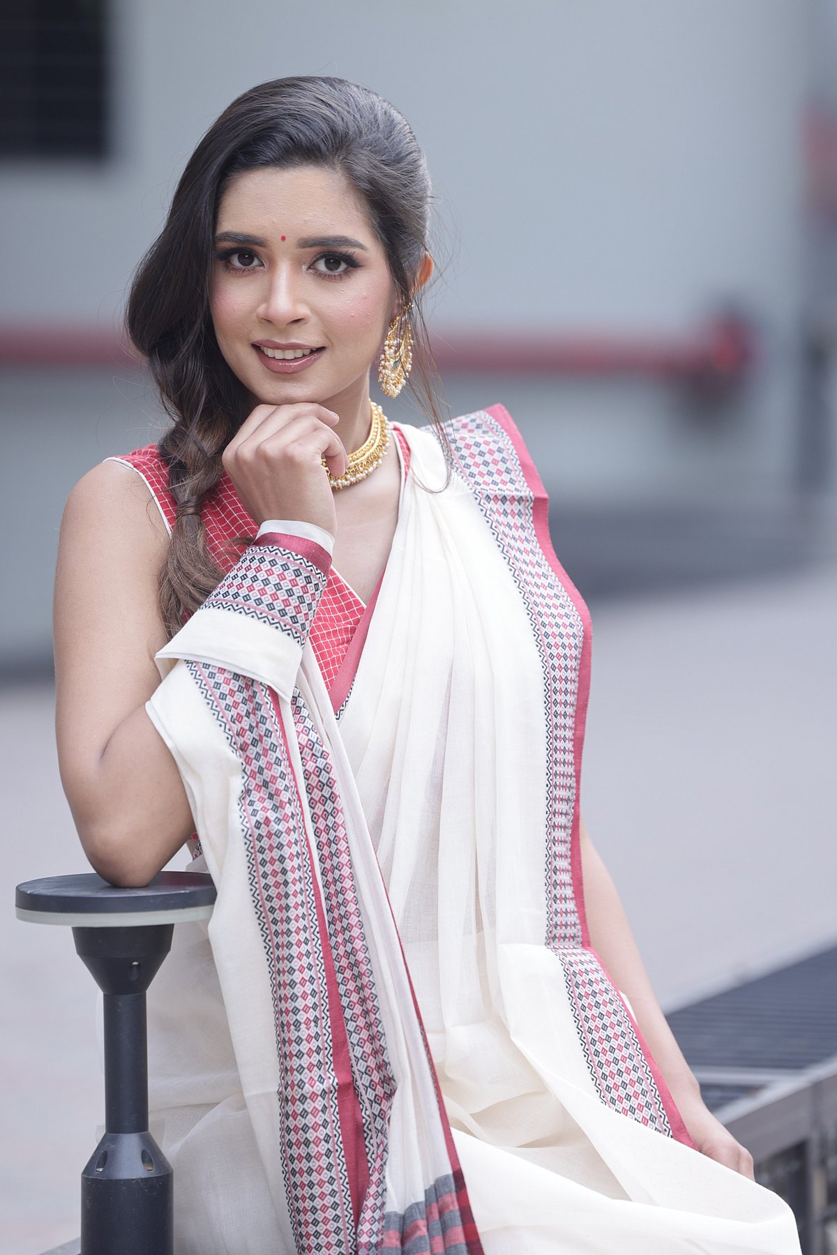 পূজার সাজে ৪ ব্লাউজ, দেখে নিন ছবিতে
