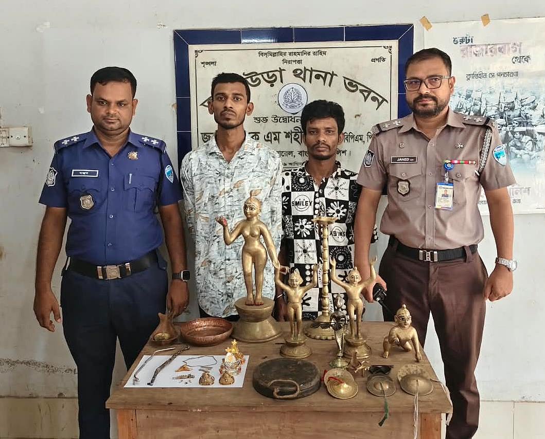 মন্দিরের গ্রিল কেটে চুরি হওয়া স্বর্ণালংকার উদ্ধার, ভাঙারির দোকানে পাওয়া গেল প্রতিমা