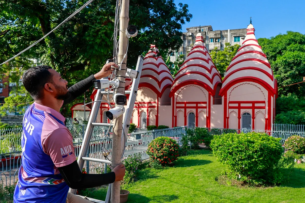 ঢাকেশ্বরীতে দুর্গাপূজায় খরচ হচ্ছে দেড় কোটি টাকা, কী কী থাকছে এবার