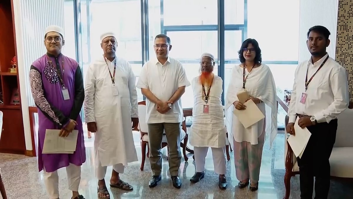 বুয়েটে পড়ে প্রাথমিকের শিক্ষক নায়লাসহ তিনজনের প্রধানমন্ত্রীর সঙ্গে সাক্ষাৎ