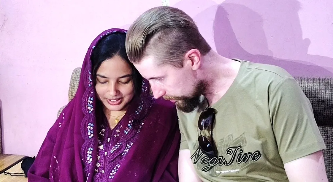 প্রেমের টানে জামালপুরের গ্রামে ফিনল্যান্ডের যুবক, করলেন বিয়ে