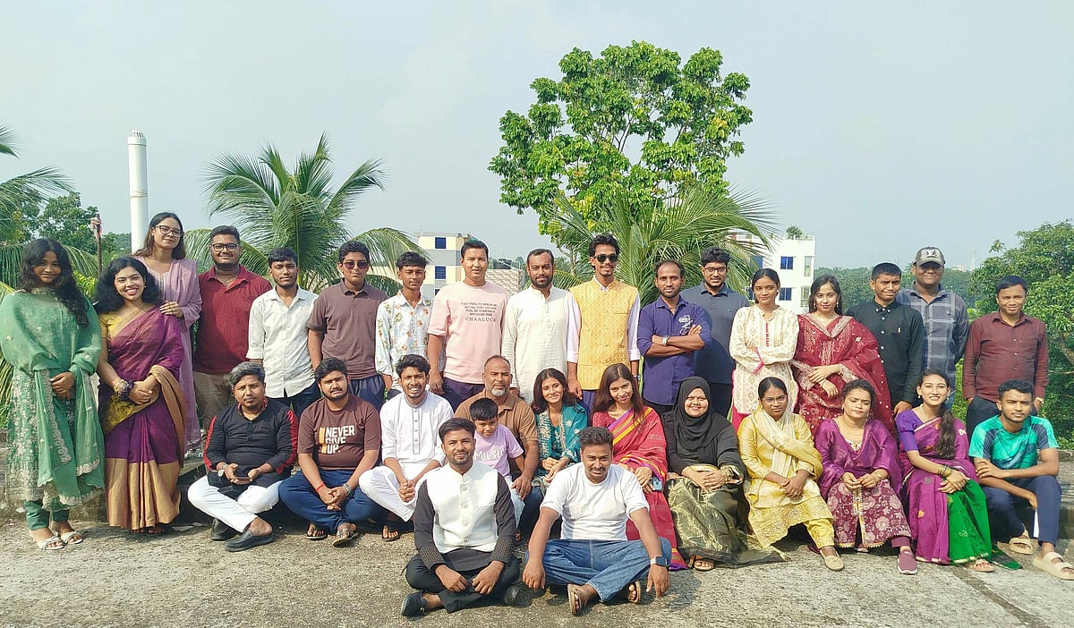 সাতক্ষীরা বন্ধুসভার বার্ষিক প্রীতিভোজ ও সাংস্কৃতিক অনুষ্ঠান