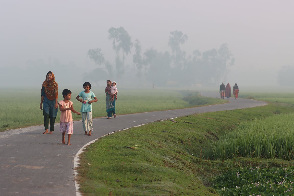 হেমন্ত এসে গেছে অজান্তে