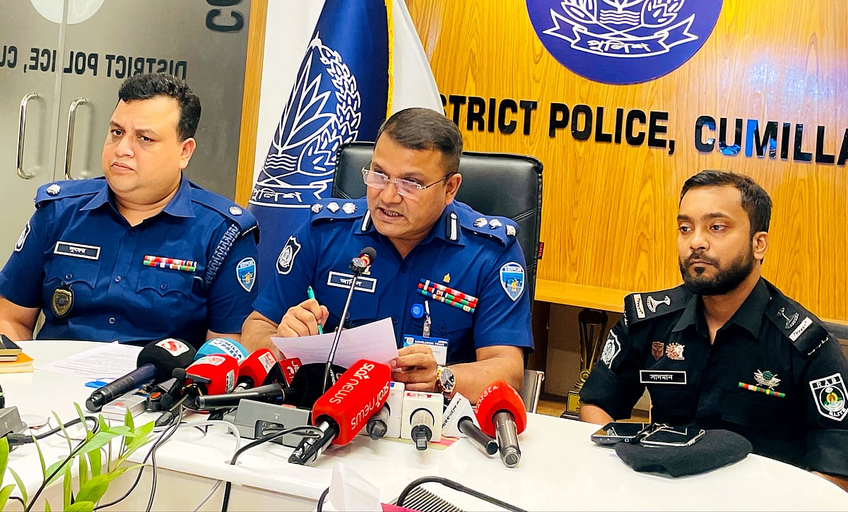 আগেই দেশীয় অস্ত্র নিয়ে অবস্থান, ঘটনাস্থলে পৌঁছার পরই কাউছারকে কুপিয়ে হত্যা