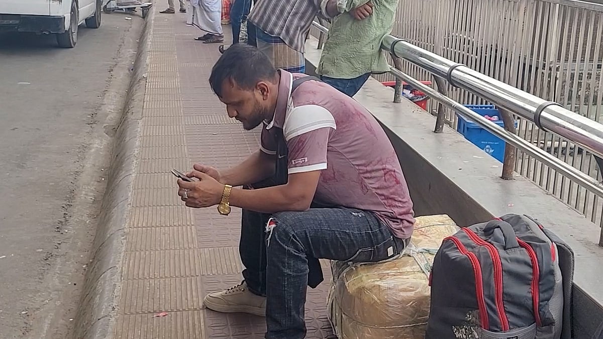 ফ্লাইট বাতিলে সৌদি যেতে পারছেন না প্রবাসীরা, বাড়ছে অনিশ্চয়তা