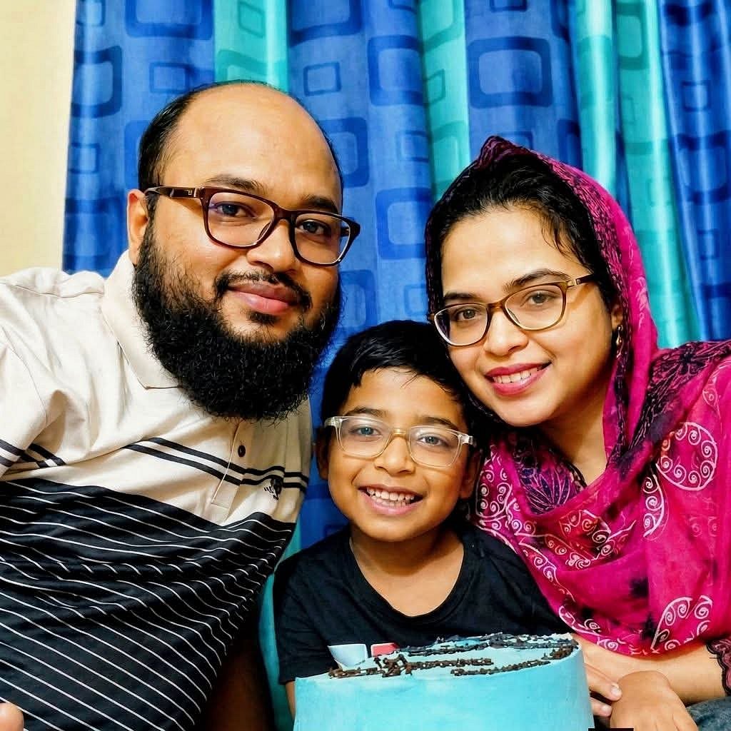 রিসোর্টে অগ্নিকাণ্ড: স্ত্রী-সন্তান-শ্যালক ও তিন শ্যালিকাকে হারালেন নূর আলম