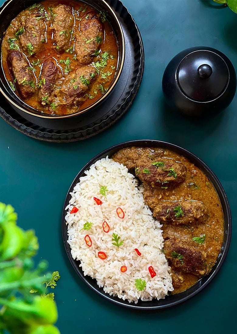 হাল ফ্যাশন শারদীয় ভোজ: চিতল নয়, ‘কাতল’ মাছের মুইঠ্যা দিয়েই করুন বাজিমাত