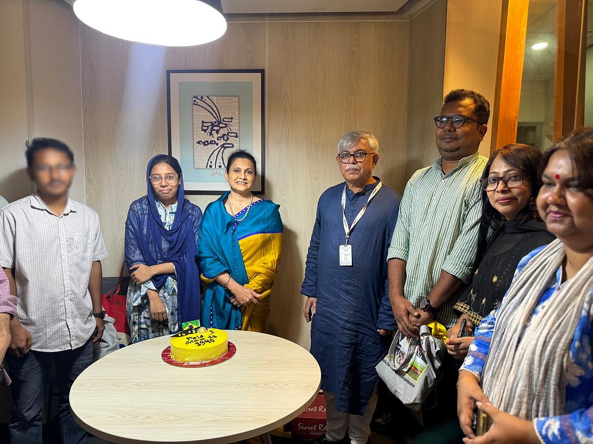 খেলাধুলার সুযোগ থেকে বঞ্চিত মানুষের পাশে শি
