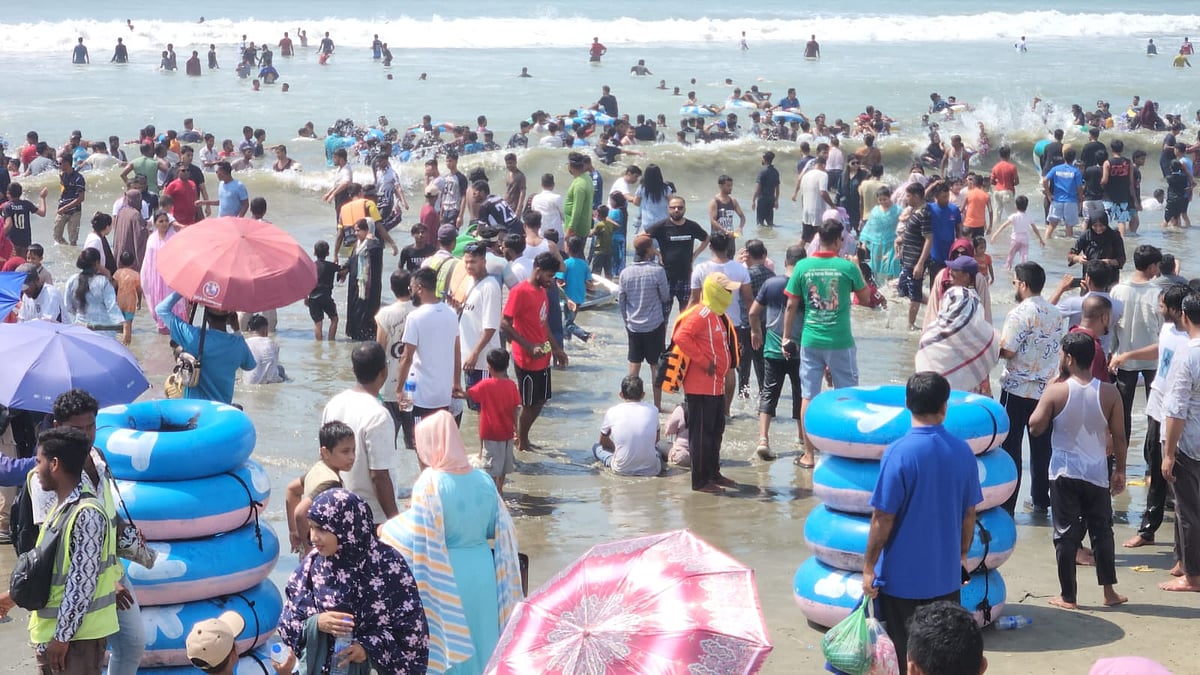 রিসোর্টে আগুনের পর কক্সবাজারের পর্যটন পরিস্থিতি কেমন, পর্যটকেরা কি আসছেন