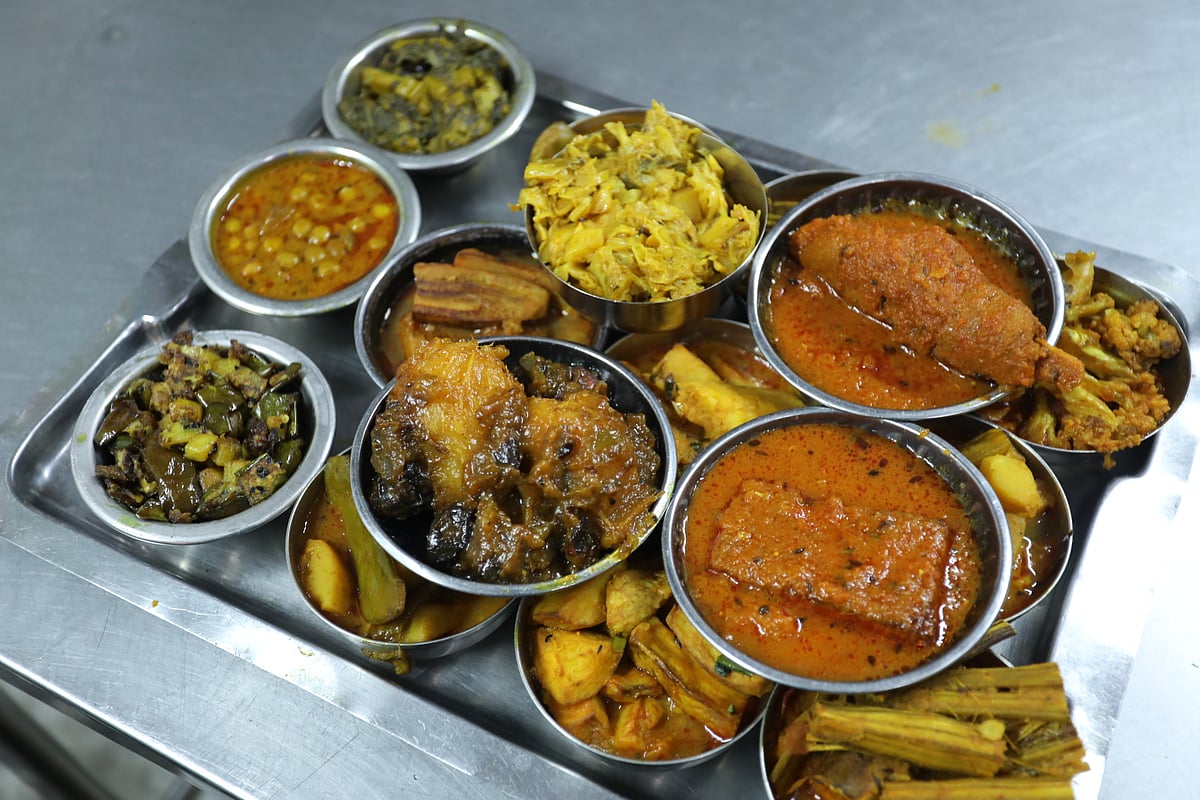 ঢাকার যে আটটি দোকানে পাবেন নিরামিষ ও বাঙালি খাবারের স্বাদ