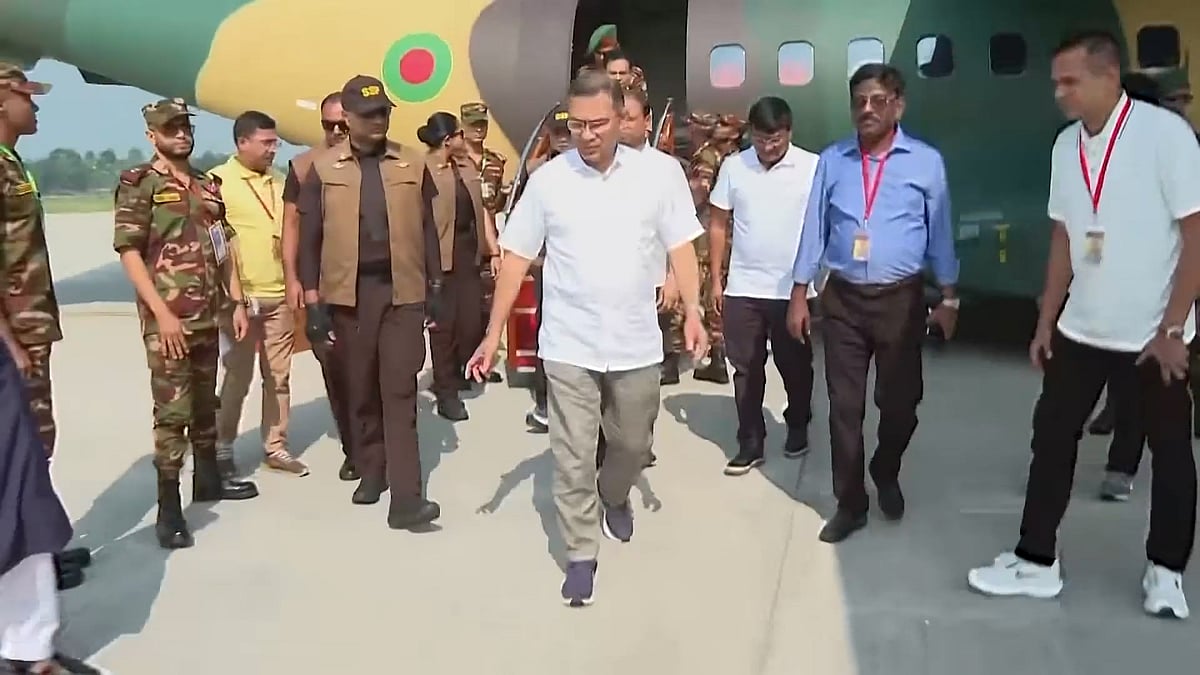 নবমীর পূজামণ্ডপ দেখতে রংপুরে প্রধানমন্ত্রী