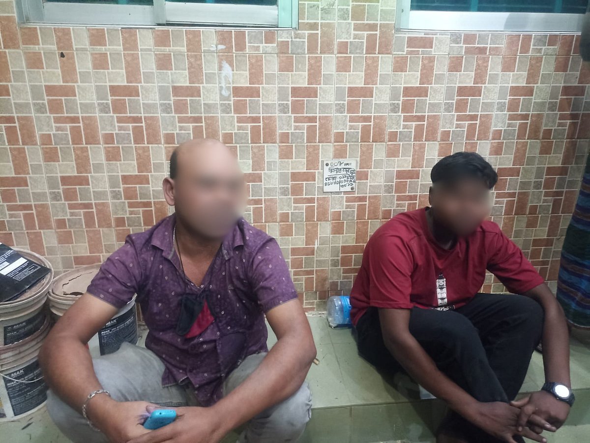 পেট্রলপাম্প থেকে তেল নিয়ে পালাচ্ছিলেন দুজন, পাঁচ কিলোমিটার ধাওয়া করে আটক