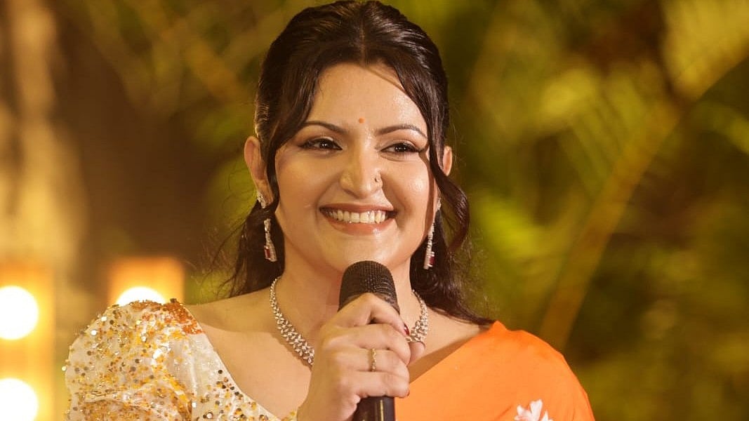 চট্টগ্রাম থেকে উড়ে এল শিউলি, জন্মদিনে ‘ফারজানা’র চমক পরীমনির