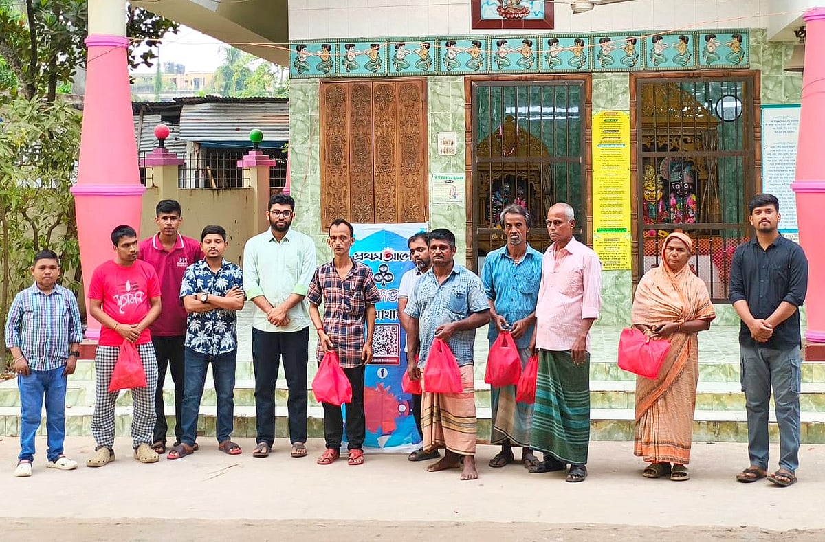 সম্প্রীতির বার্তায় নোয়াখালীতে পূজার উপহার