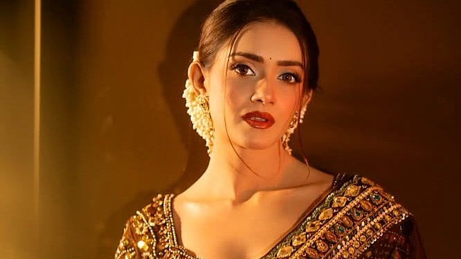 তানজিন তিশার ঢালিউড অভিষেক আটকে গেল...