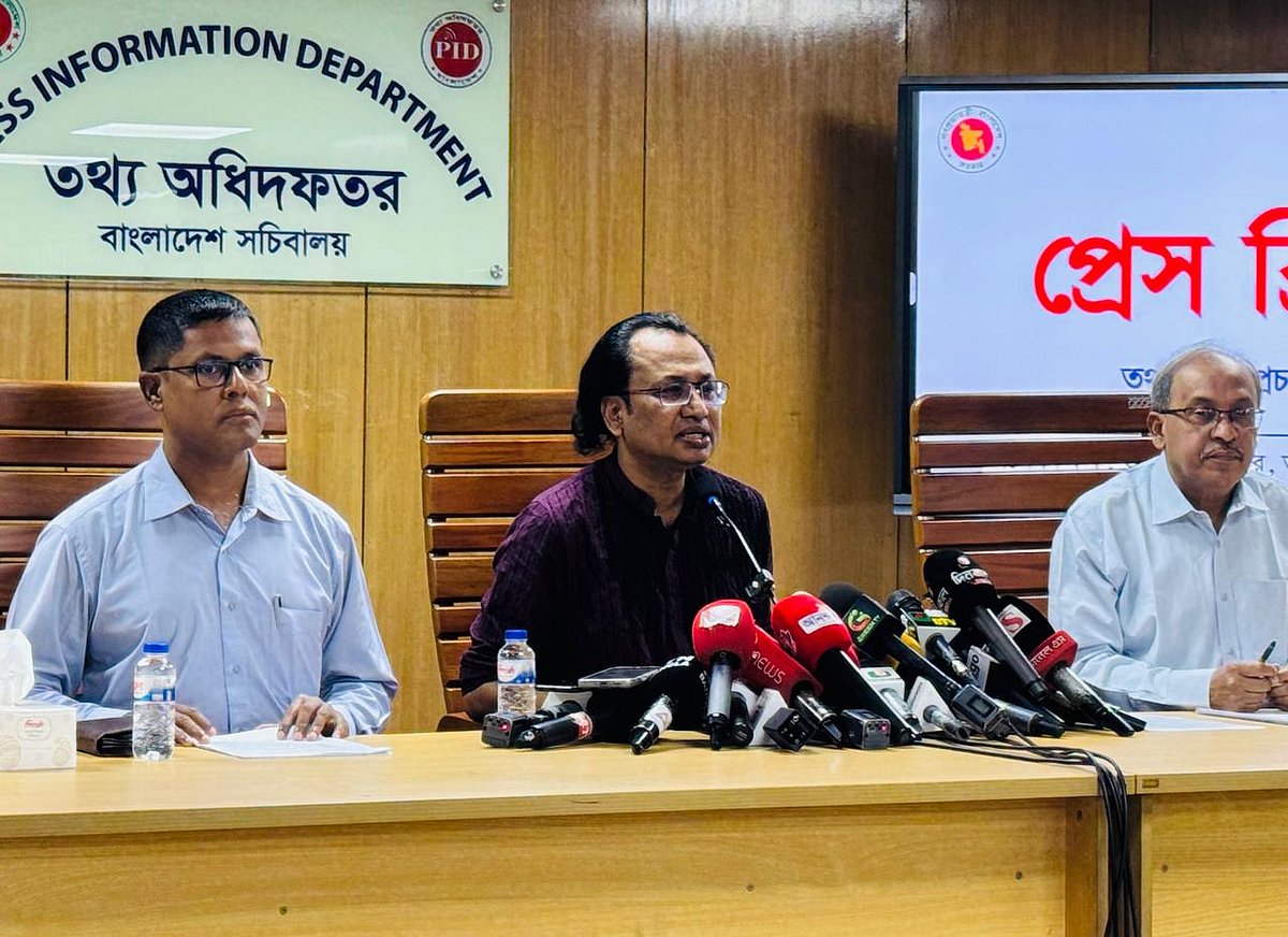 শেখ হাসিনা দেশে ফিরলে ন্যায়বিচারের মুখোমুখি হবেন, মব নয়: প্রধানমন্ত্রীর উপদেষ্টা