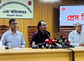 শেখ হাসিনা দেশে ফিরলে ন্যায়বিচারের মুখোমুখি হবেন, মবের নয়: প্রধানমন্ত্রীর উপদেষ্টা