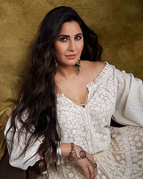 আট বছর পর ভোগের প্রচ্ছদে ক্যাটরিনা: বললেন, মাতৃত্বের পর আগের চেহারায় ফিরতে হবে কেন