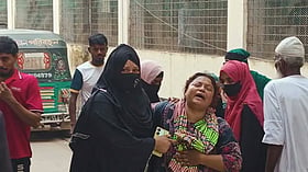 গুলির শব্দ শুনে দৌড়ে গিয়ে দেখেন রক্তে বুক ভিজে যাচ্ছে স্বামীর, হাসপাতালে নিতে নিতে শেষ