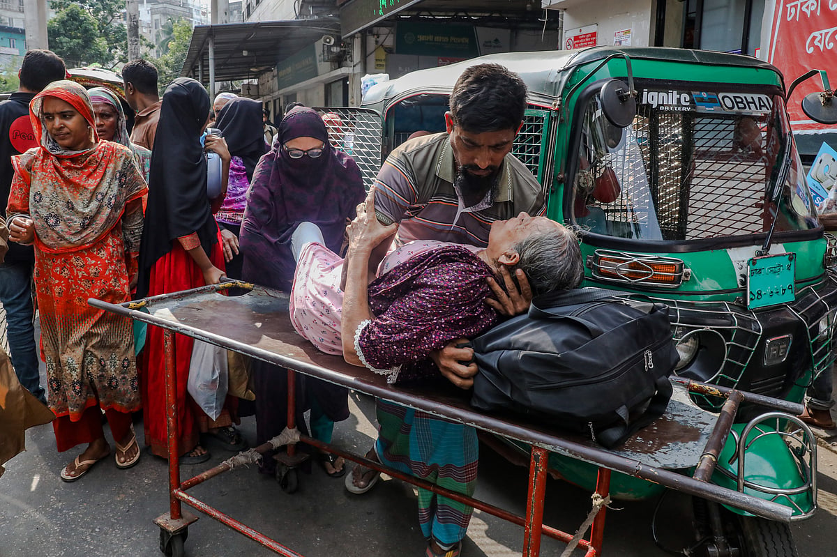 অ্যাম্বুলেন্স ধর্মঘট: বড় দুর্ভোগ মানুষের