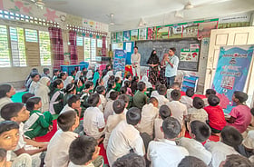 বইয়ের পাতায় স্বপ্ন আর সুস্থতায় দিনযাপন