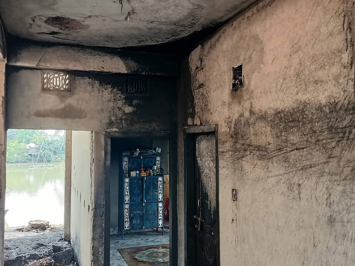 বাবার কাছে মাদকের টাকা না পেয়ে ঘরে আগুন দিল ছেলে