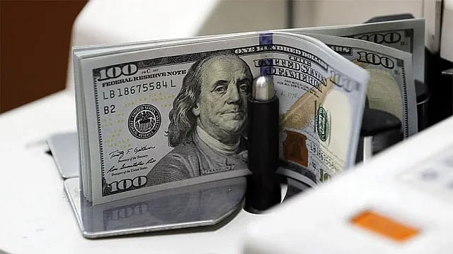 Remittances near $3b mark, set new record before Eid