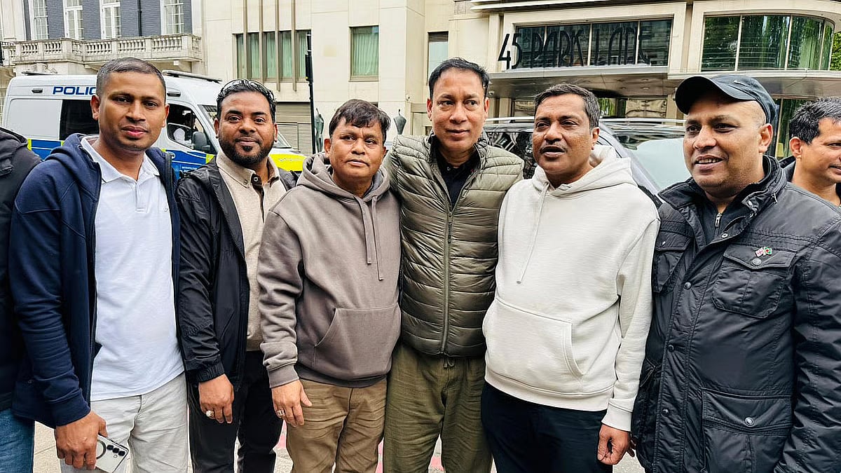 2 former Awami League MPs make public appearance in London | Prothom Alo