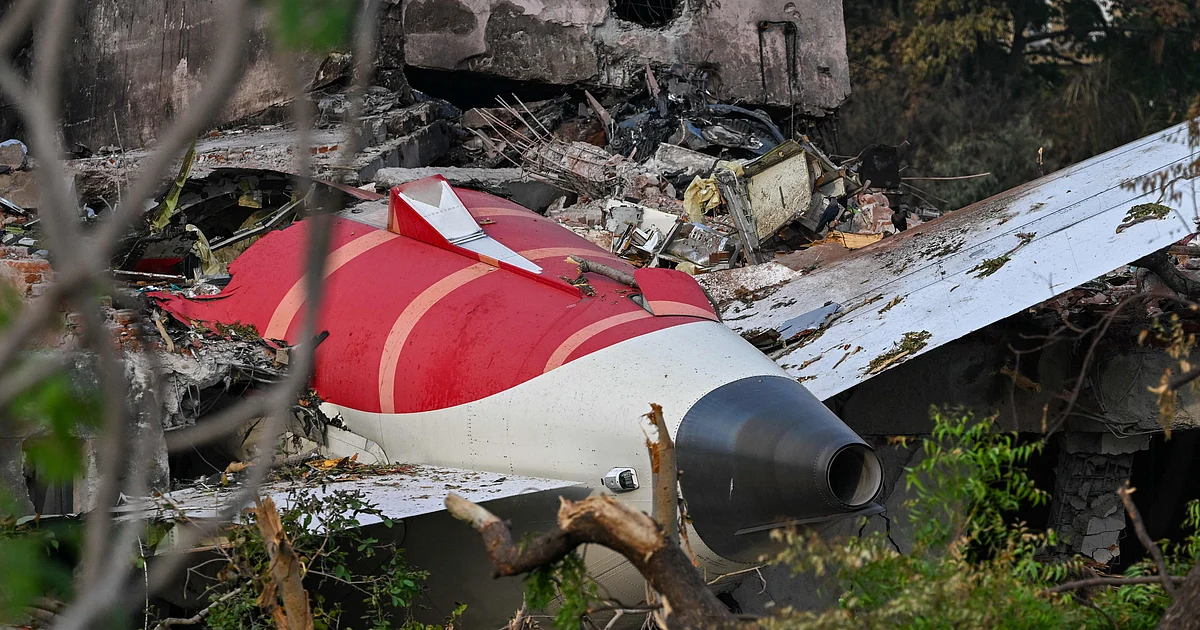 India plane crash death toll rises to 279