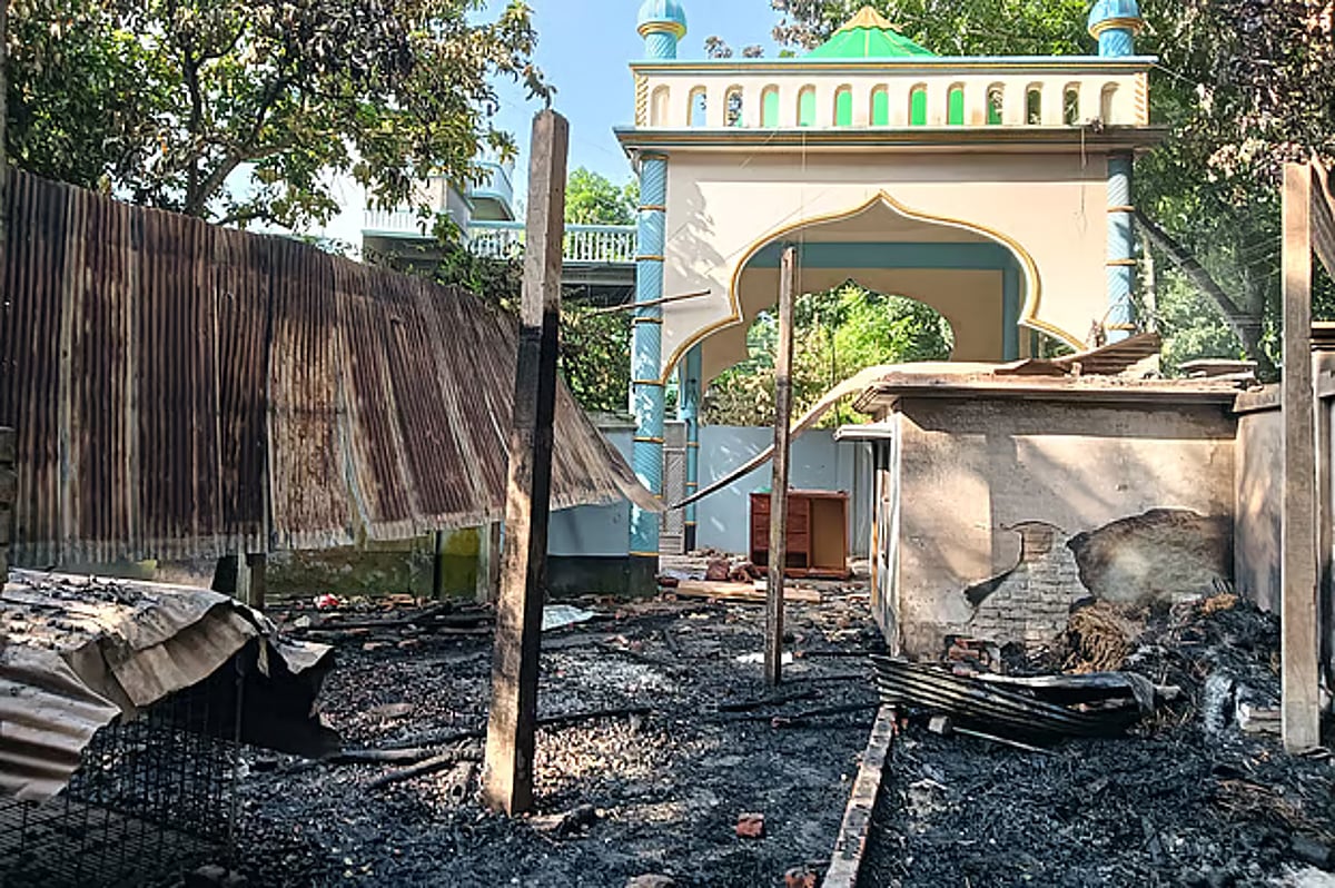 Attack on Nural Pagla’s shrine: Plaintiff seeks withdrawal of case