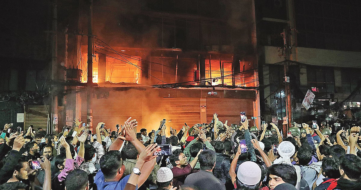 Angriff auf Prothom Alo, Daily Star und Chhayanaut: Drahtzieher noch nicht ...