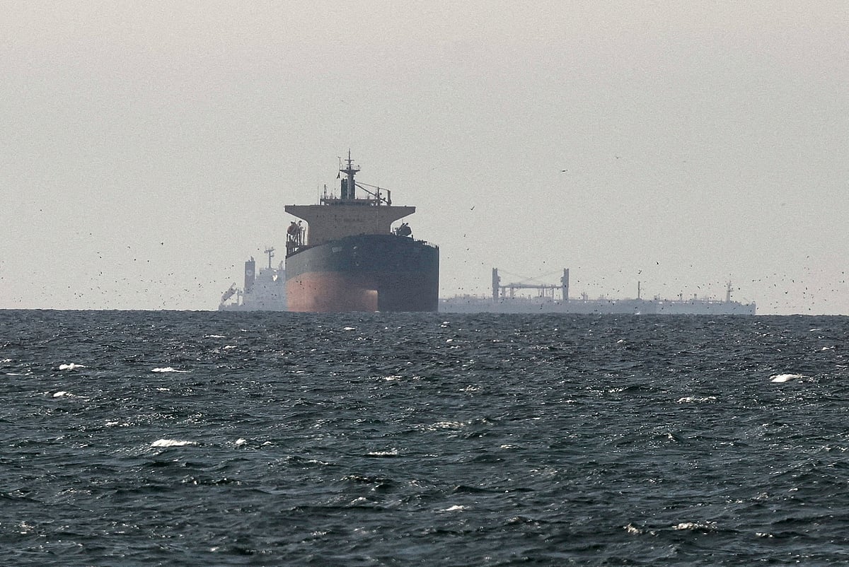 Oman says Hormuz talks with Iran, Gulf states postponed - Prothom Alo English